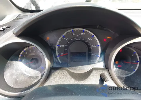 2011 Honda Fit z USA, uszkodzony, nr VIN JHMGE8H37BS007238